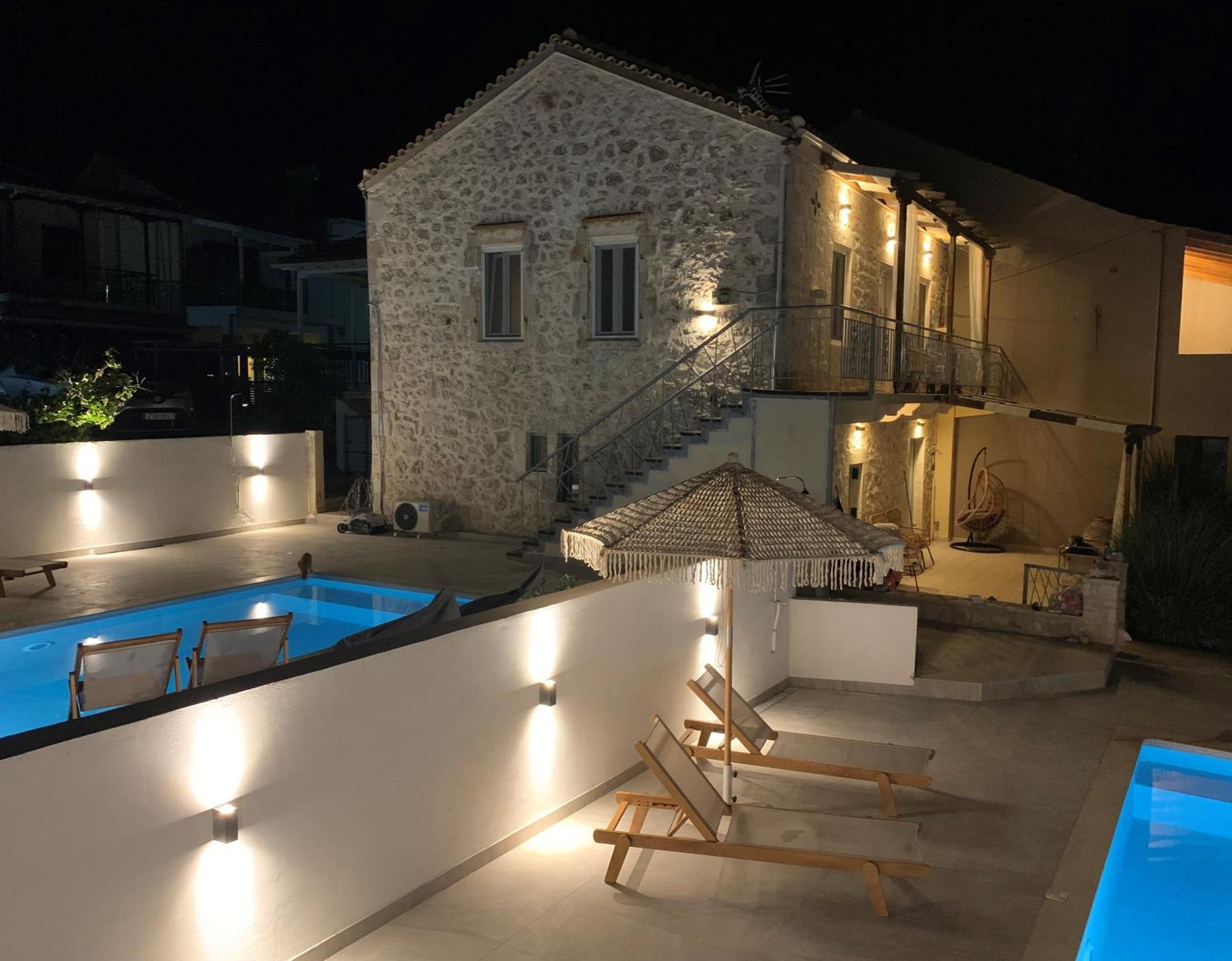 Mangata Suites Homes With Private Pools Spartokhórion Esterno foto
